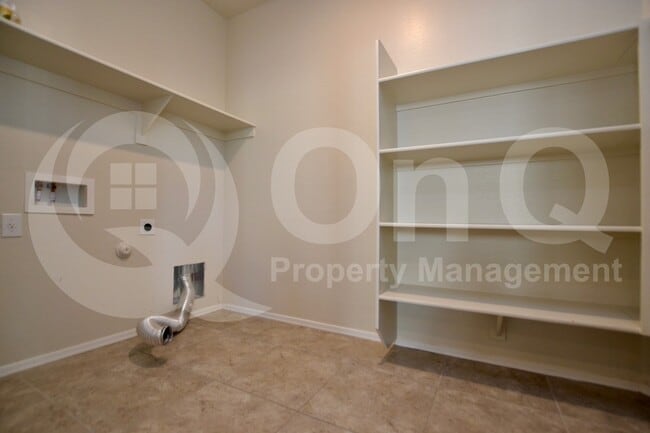 Building Photo - 2386 E San Lorenzo Trail