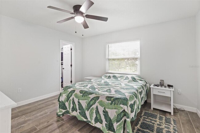Building Photo - 27401 Voyageur Dr