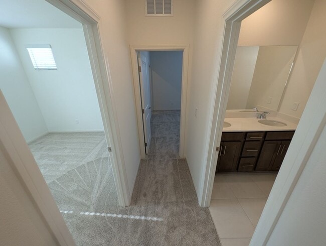 Building Photo - 544 Clover Bar Ln