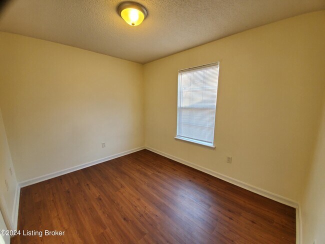 Building Photo - 6418 Venango Dr