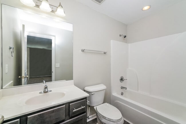 Building Photo - 2201 Walcot Way