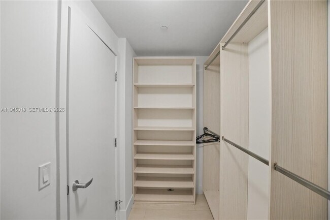 Building Photo - 16385 Biscayne Blvd