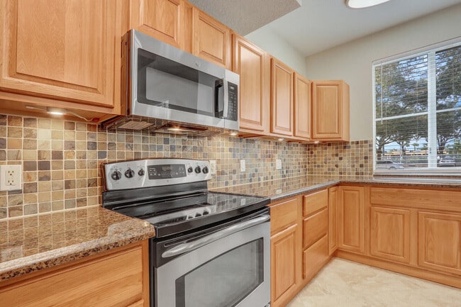 Building Photo - 11010 Legacy Dr
