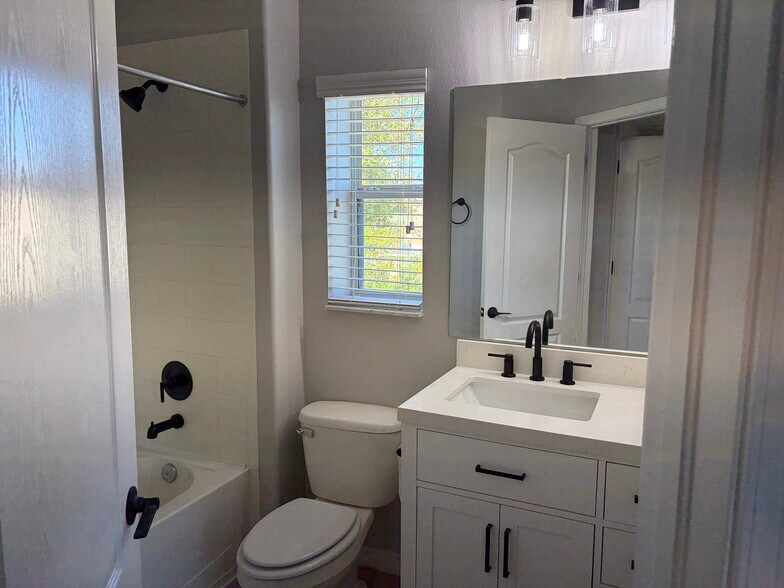 Building Photo - 2703 Isabella Valley Ct