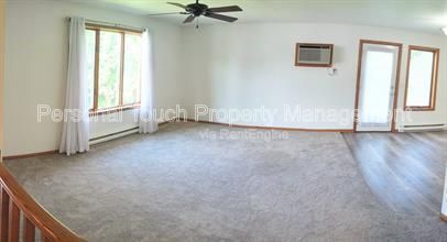 Building Photo - 19 Prairiewood Xing S