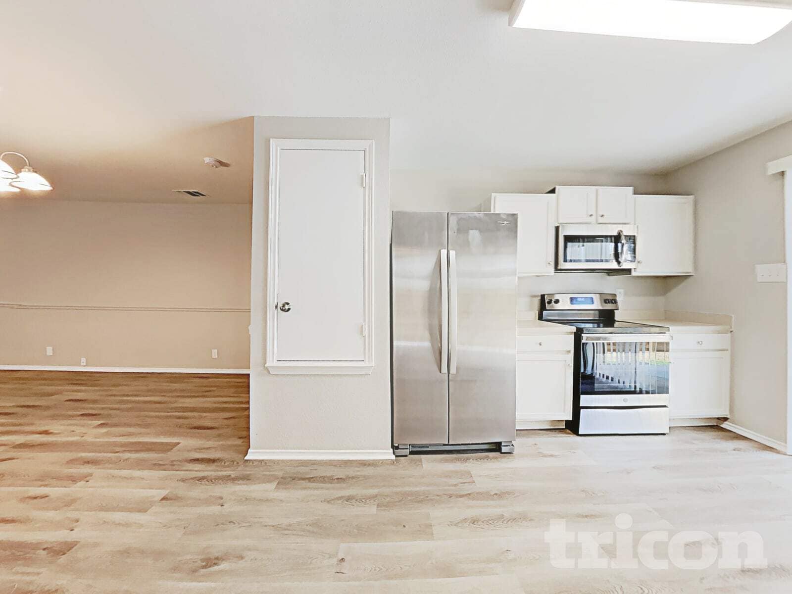 Building Photo - 2007 Mission Cove