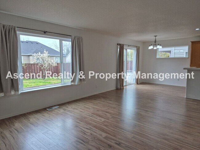 Building Photo - Bethany 3 Bed + Office on Main Fenced Back Yard w/Deck 2 Car Attached Garage Available Now!