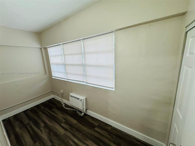 Building Photo - 2960 W Flagler St