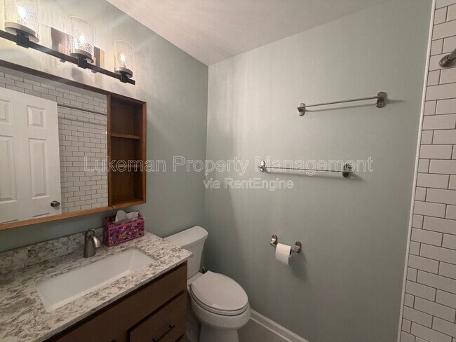 Building Photo - 4726 Hanover Ave