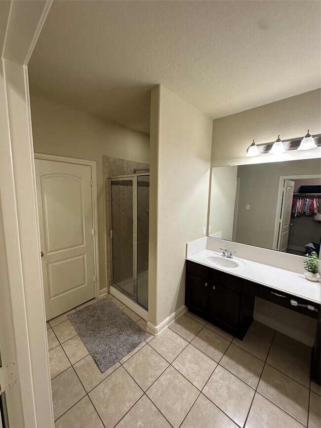 Building Photo - 18726 Bene Vista Dr