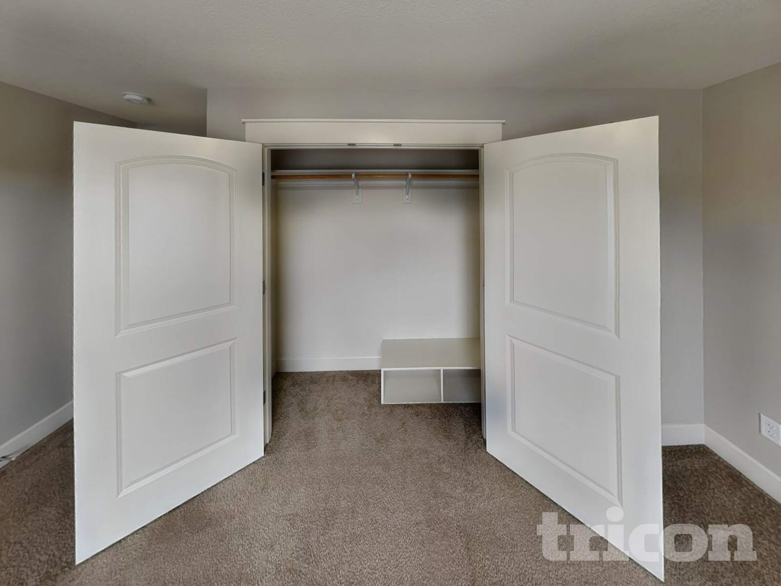 Building Photo - 2604 NE 175th St