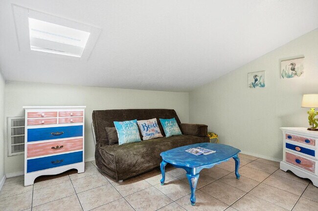 Building Photo - "Cozy & Efficient 1-Bedroom Retreat Steps from Flagler Beach!"