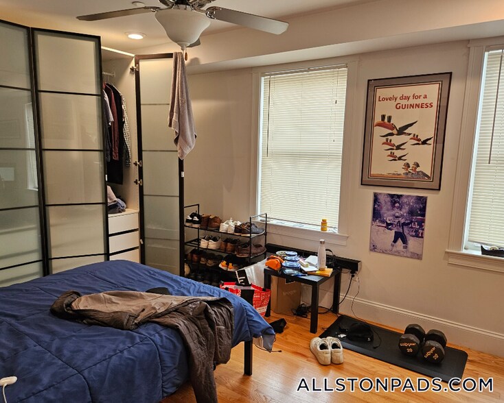 Building Photo - 14 Fern St