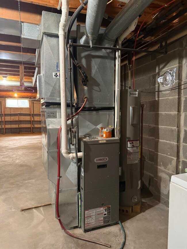 Building Photo - 204 S Buchanan St