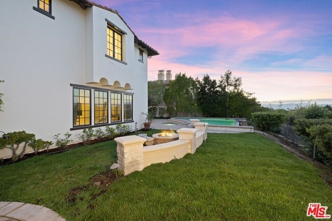 Building Photo - 25561 Prado De Oro