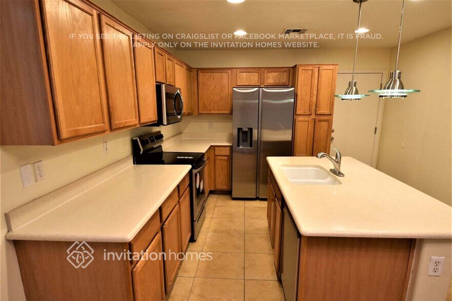 Building Photo - 1938 W San Tan Hills Dr