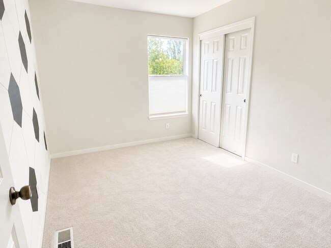 Building Photo - Columbia City/Beacon Hill Townhome