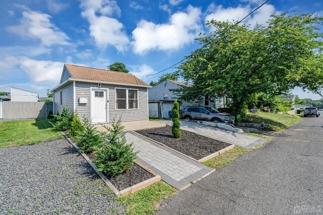 Building Photo - 438 Brookside Ave