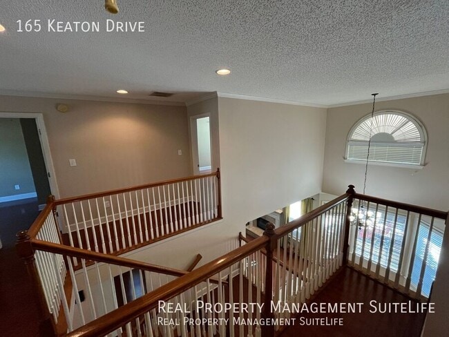 Building Photo - 165 Keaton Dr