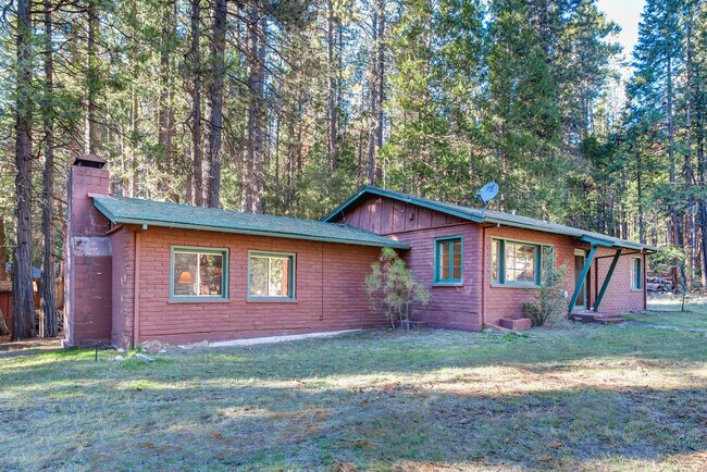 Building Photo - 8015 Chilnualna Falls Rd
