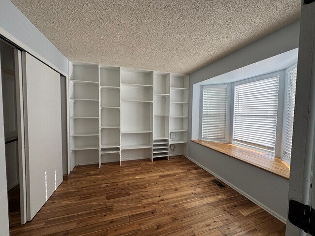 Building Photo - 7650 Conifer Dr