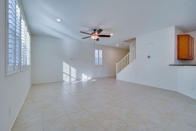 Building Photo - Green Valley!! Gated!! 4 Bedrooms!! Bed & Bath Downstairs!!  TANKLESS WATER HEATER!!! Covered pat...