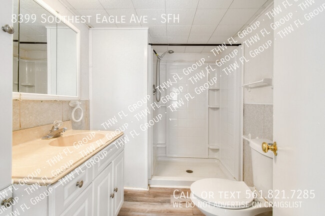 Building Photo - 8399 SE Eagle Ave