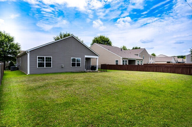 Building Photo - 417 Ginger Dr