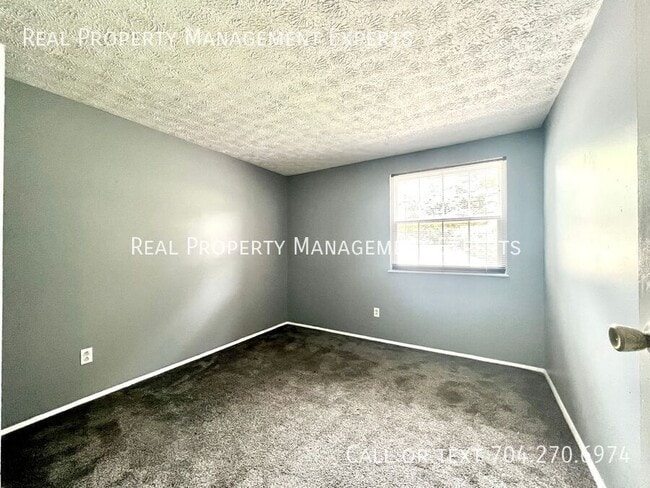 Building Photo - 5120 Speyside Ct