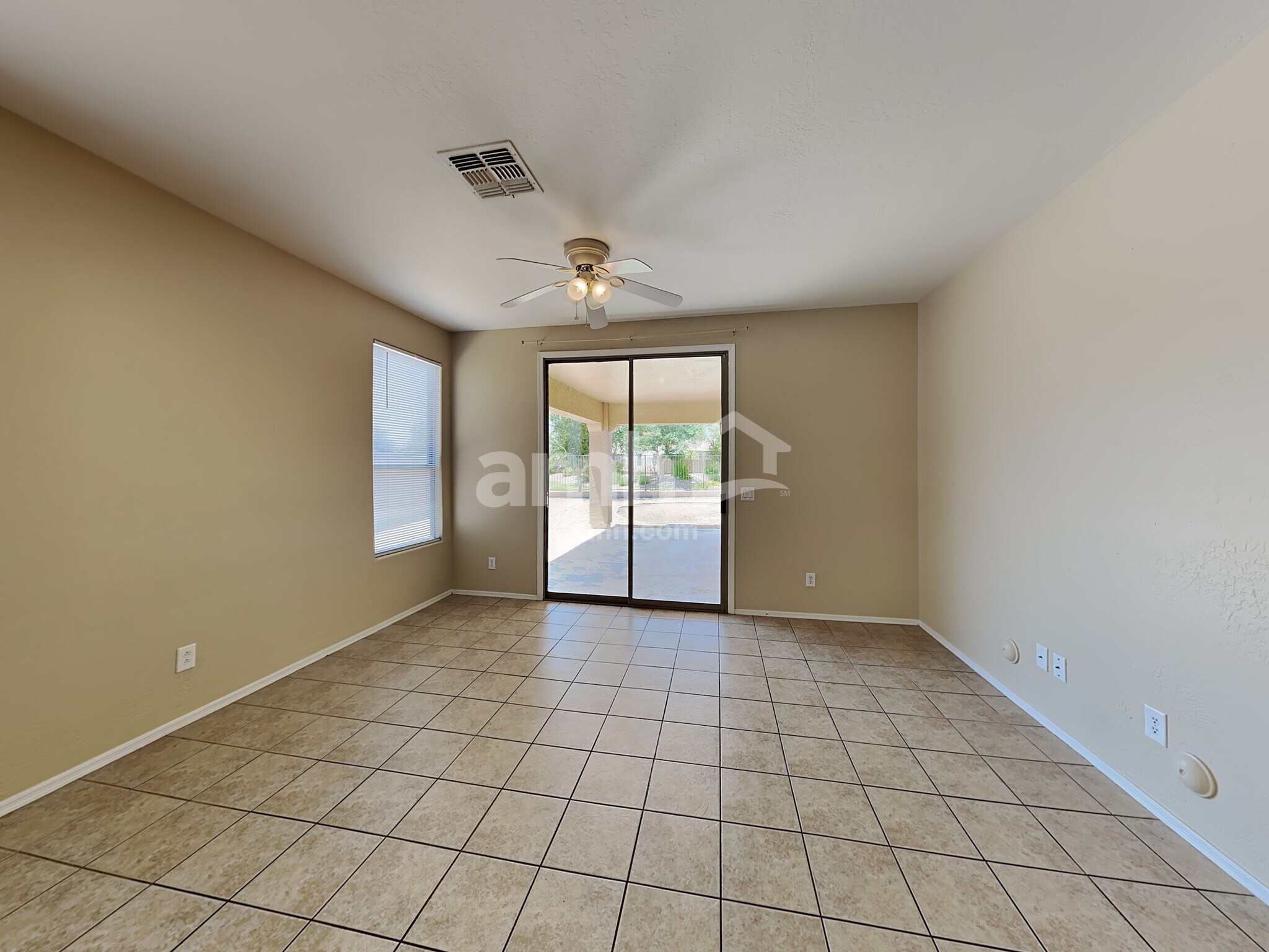Building Photo - 10146 W Cordes Rd