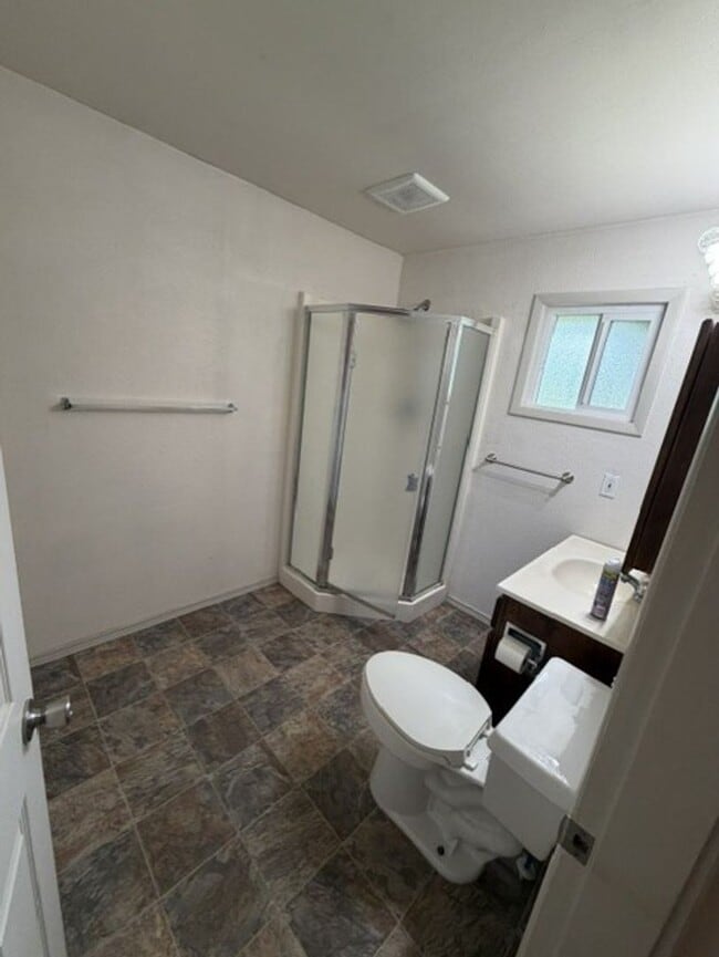 Building Photo - 3 bedroom Centralia home