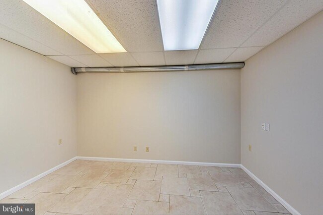 Building Photo - 14904 Claude Ln