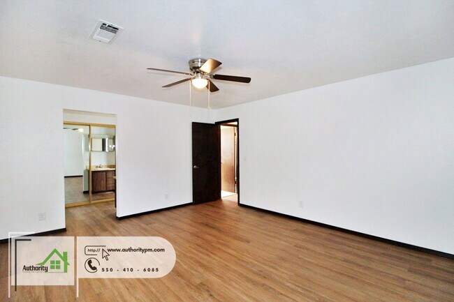 Building Photo - 8615 Patricia Dr