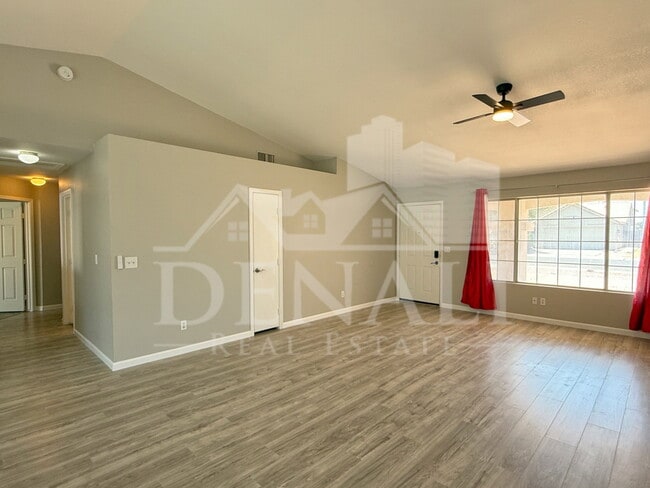 Building Photo - 490 E Bart Dr