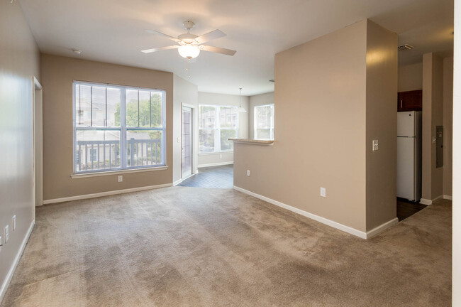 Living Space - Morgan Pointe Apartments