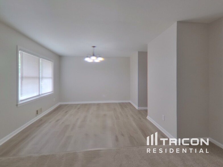 Building Photo - 5535 Crestland Ct