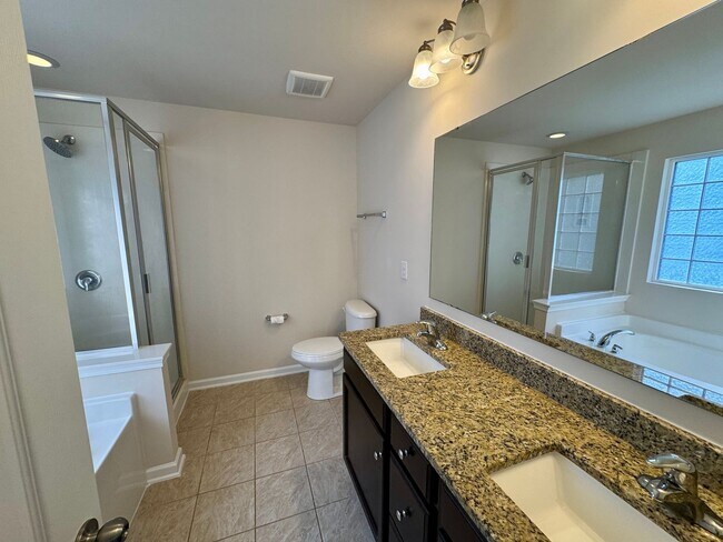Building Photo - Spacious 5BR/3BA Home in Fort Mill