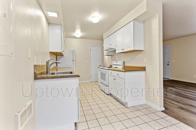 Building Photo - 17354 SW Merlo Rd