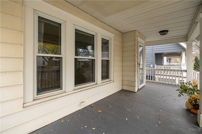 Building Photo - 144 Durston Ave