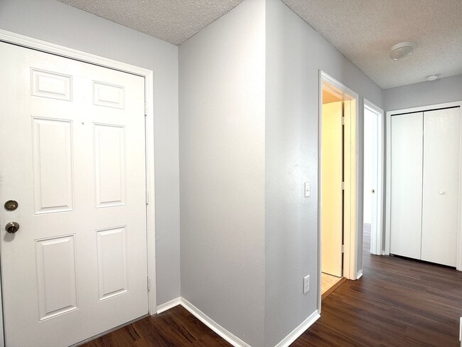 Building Photo - 287 S Walleye Dr