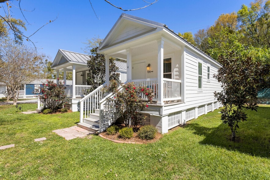 Building Photo - 1911 Government St