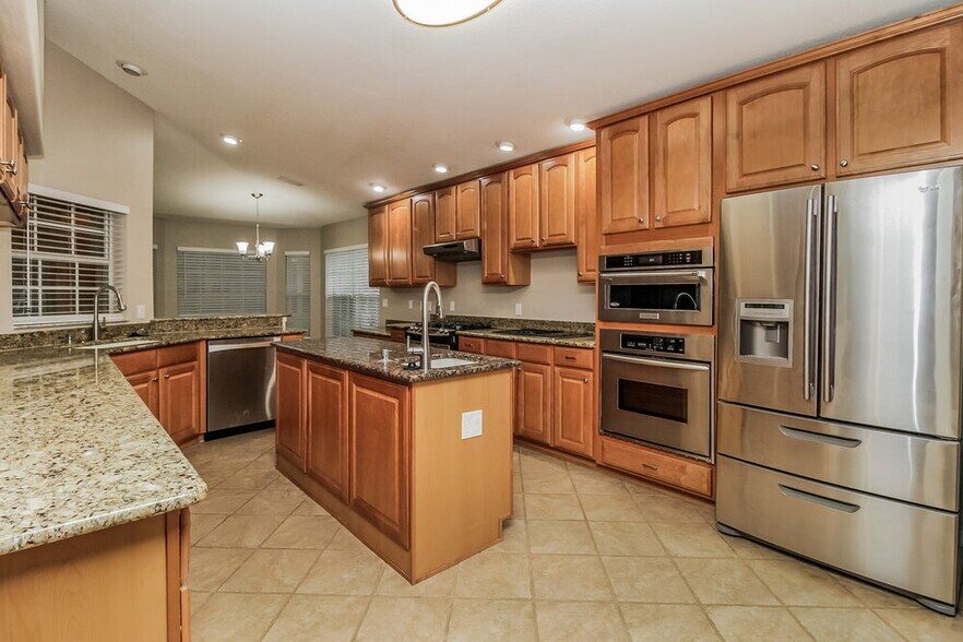 Building Photo - 4749 Abaco Dr