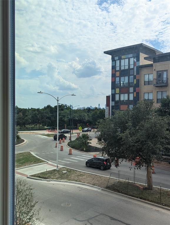 Building Photo - 1701 Simond Ave