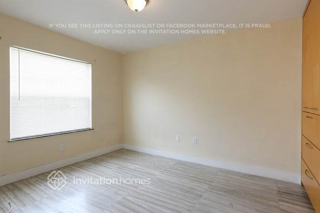 Building Photo - 1364 NW 144th Ave