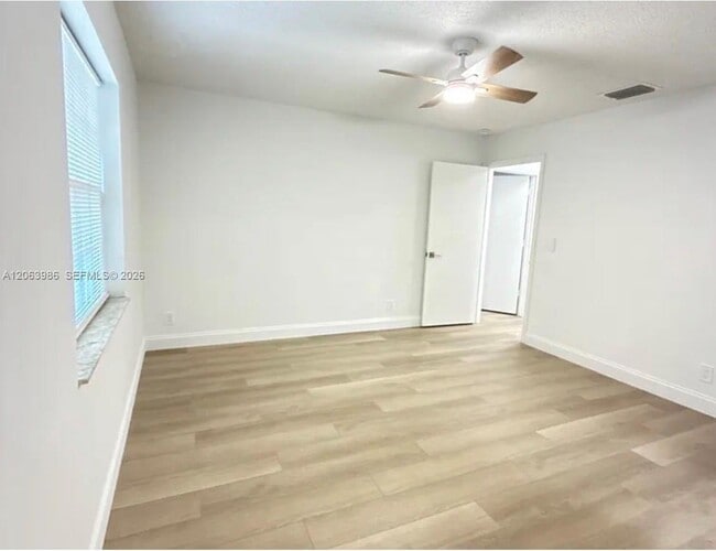 Building Photo - 2630 W 28th St