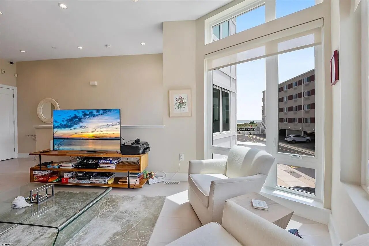 Building Photo - 117 S Little Rock Ave