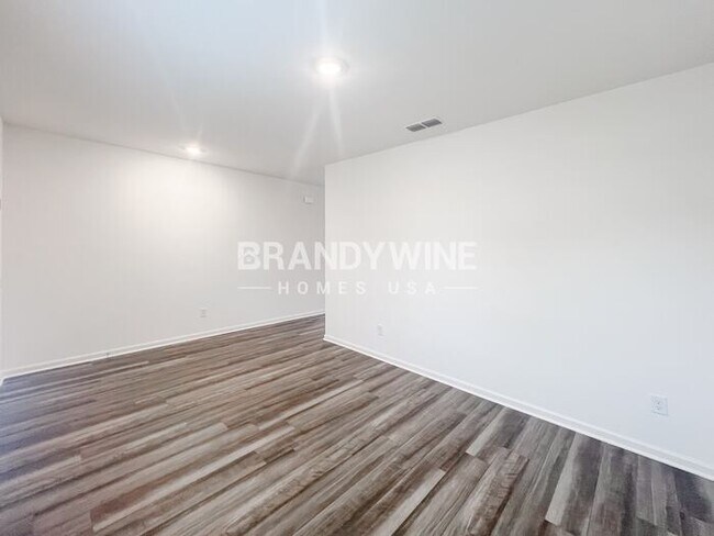 Building Photo - 63 Rowlett Pl