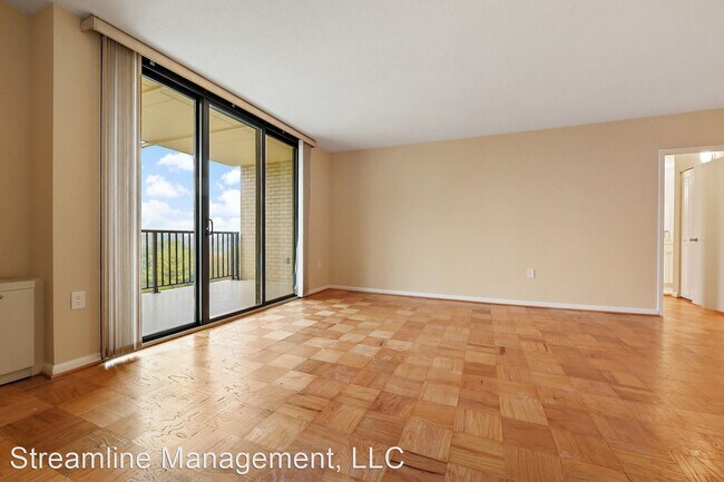 Building Photo - 1 br, 1 bath House - 4242 East West Hwy #914