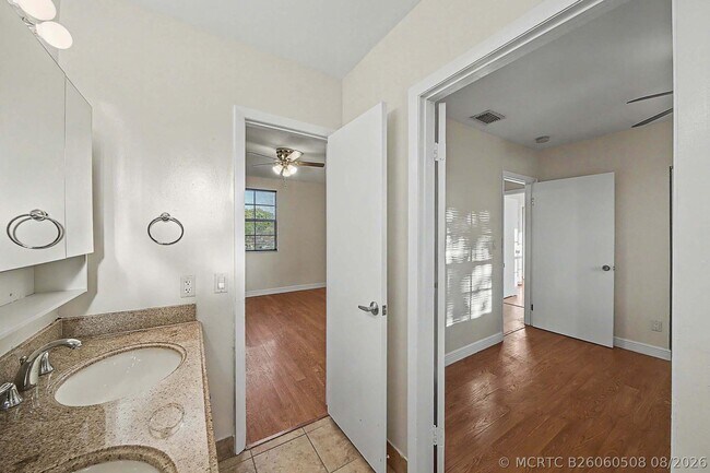 Building Photo - 5789 Woodland Point Dr