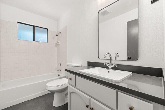 Building Photo - 4717 Boylston Ct